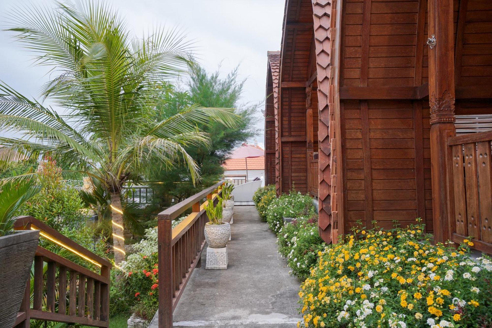Innora Jungle Resort And Spa Batununggul Exterior foto